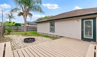 92 W 13TH St, Atlantic Beach, FL 32233