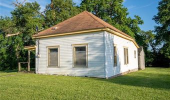 706 E 4th St, Altamont, MO 64620