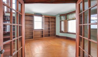 130 S Pine St, Arcola, IL 61910