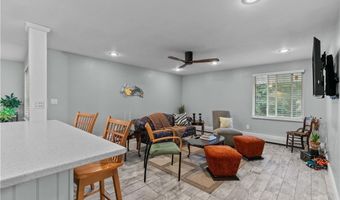 66 Girard Ave 114, Newport, RI 02840