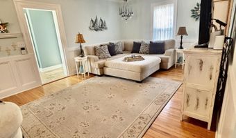 225 Pearl St, Beach Haven, NJ 08008