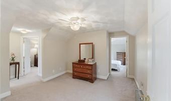 2 Wilson St, Bristol, RI 02809