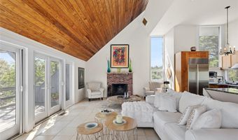 49 Gilberts Path, Amagansett, NY 11930