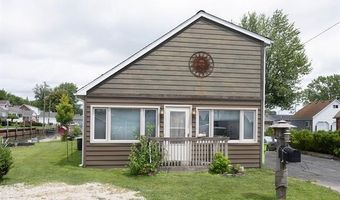 130 Delta Dr, Algonac, MI 48001