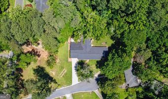2718 Pine Grove Ct, Austell, GA 30106