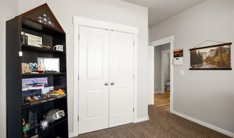 2200 LEDOUX Dr, Cheyenne, WY 82007
