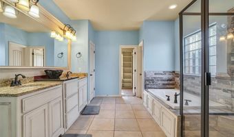 3808 Heritage Trl, Altus, OK 73521