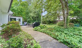 5121 BALTAN Rd, Bethesda, MD 20816