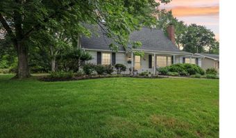 135 Ivy Hill Dr, Aberdeen, NJ 07747