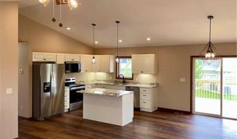905 24th Ave NW, Austin, MN 55912