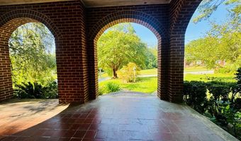 302 Chestnut St, Abbeville, SC 29620