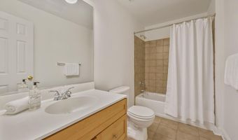 5517 MCKINLEY St, Bethesda, MD 20817