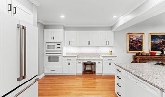 27 Eagle Dr, North Kingstown, RI 02852