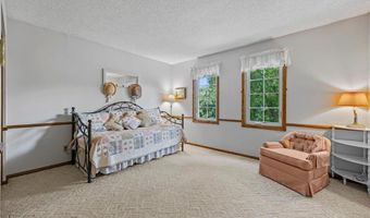 1724 Chatham Ave, Arden Hills, MN 55112