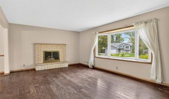 8949 Rosewood Ln N, Maple Grove, MN 55369