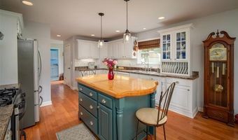 9404 River Rd, Algonac, MI 48001