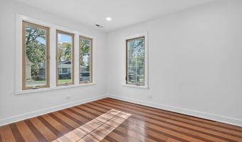 42362 N Poplar St, Antioch, IL 60002