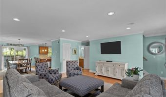 55 Vine St, East Greenwich, RI 02818