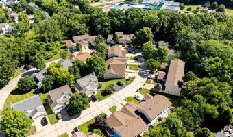 170 Cascade Terrace Dr, Ballwin, MO 63021