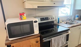 855 S Robert Ave, Avon Park, FL 33825