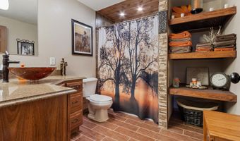 1415 Nicklaus Dr, Aberdeen, SD 57401