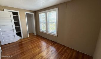3 Hayes Pl, Amsterdam, NY 12010