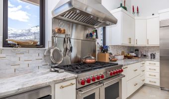 76 Foothill Dr, Lamoille, NV 89828