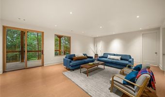46 W Elvendon Dr, Bella Vista, AR 72715