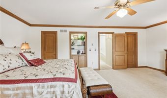 643 Isle View Dr, Akron, OH 44319