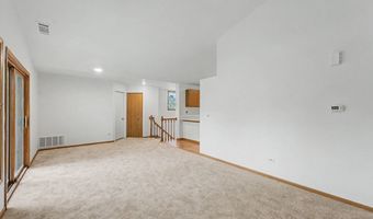 1953 N Coldspring Rd, Arlington Heights, IL 60004