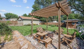 6823 NW Golden Ln, Des Moines, IA 50313