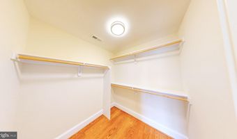6403 EARLHAM Dr, Bethesda, MD 20817