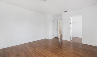 6 LARKSPUR Rd, Warwick, RI 02886