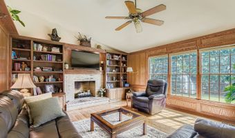1967 N Woodland Ln, Arlington Heights, IL 60004