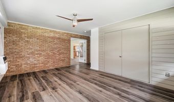 9260 Pinecrest Dr, Biloxi, MS 39532