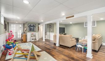 35 Skytop Rd, Andover, NJ 07860