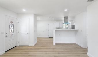2445 Toyon St, Anderson, CA 96007