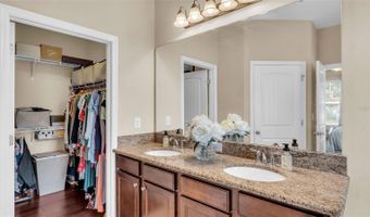 132 MAGNETA Loop, Auburndale, FL 33823