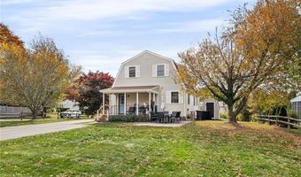 64 Juniper Trl, Narragansett, RI 02882
