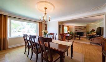 135 Alberta Dr, Amherst, NY 14226