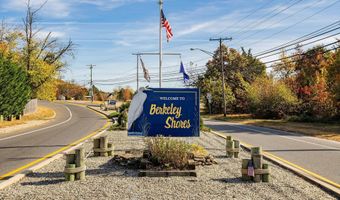 7 Travelers Way, Bayville, NJ 08721