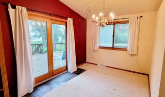 41511 N Country Club Dr, Antioch, IL 60002