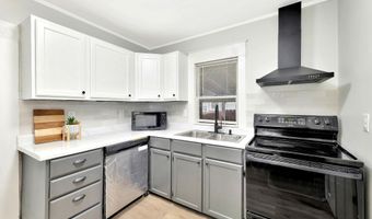 317 High St, Augusta, KS 67010