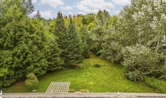 9550 Lakeside Dr, Alden, MI 49612
