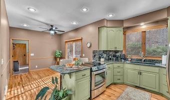 731 E 1100 Rd, Baldwin City, KS 66006