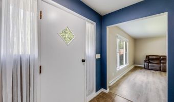 421 Country Club Dr, Batesville, IN 47006