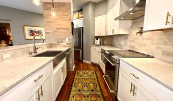 2111 WISCONSIN Ave NW 710, Washington, DC 20007