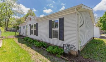 943 Howell, Adrian, MI 49221