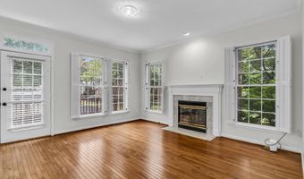 6618 FROST LAKE Ln, Alexandria, VA 22315