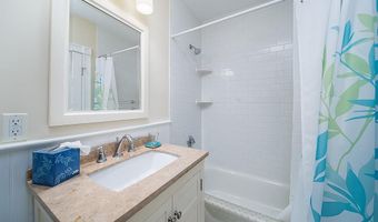 40 Vine St, East Greenwich, RI 02818